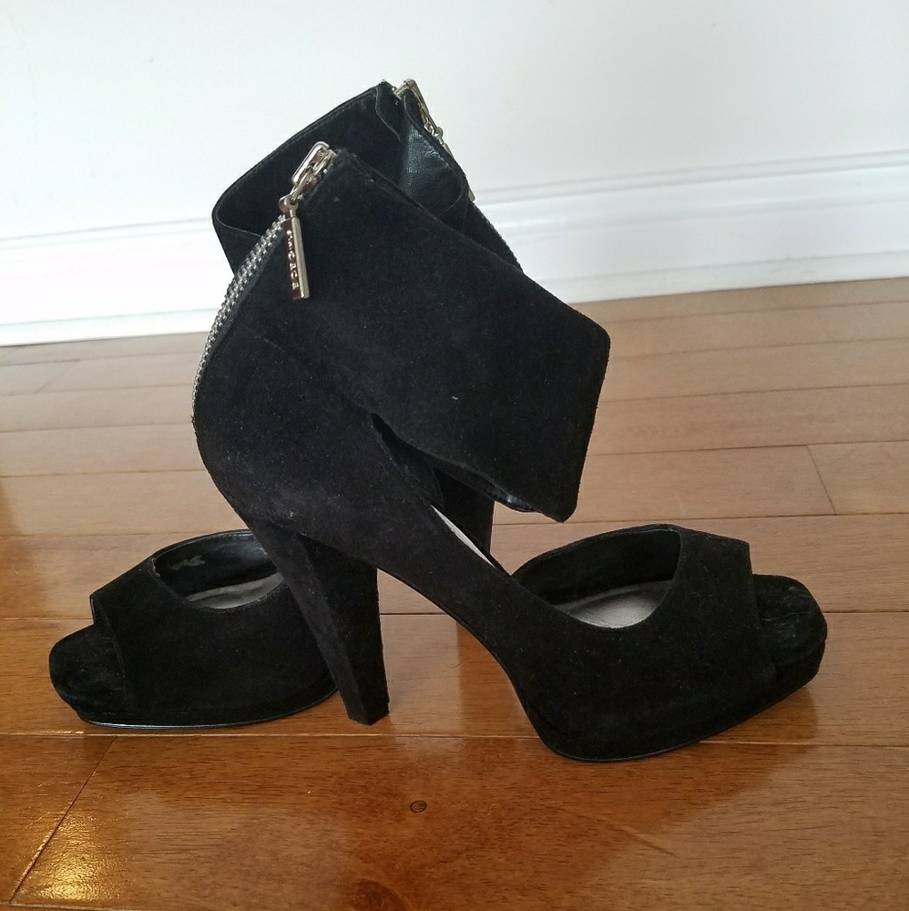 Black Heels w/ Large Ankle Straps BCBG